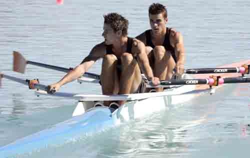 Andee Langeveld and Dean Hoogeveen take the silver medal in the BU172X © SIR+photosouth@xtra.co.nz